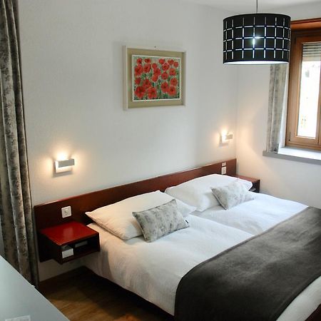 La Dent-Du-Midi Hotel & Restaurant Saint-Maurice Eksteriør bilde