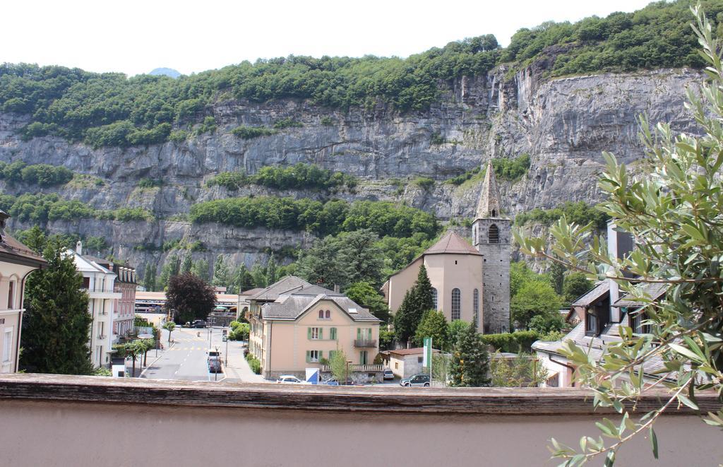 La Dent-Du-Midi Hotel & Restaurant Saint-Maurice Rom bilde