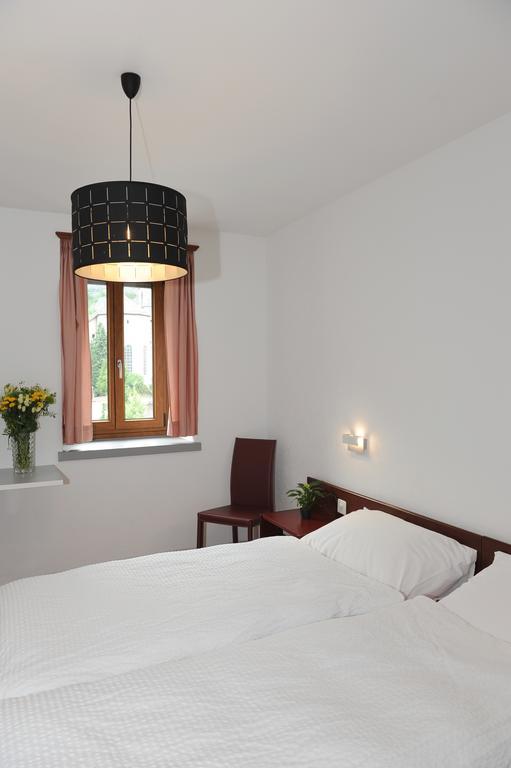 La Dent-Du-Midi Hotel & Restaurant Saint-Maurice Eksteriør bilde