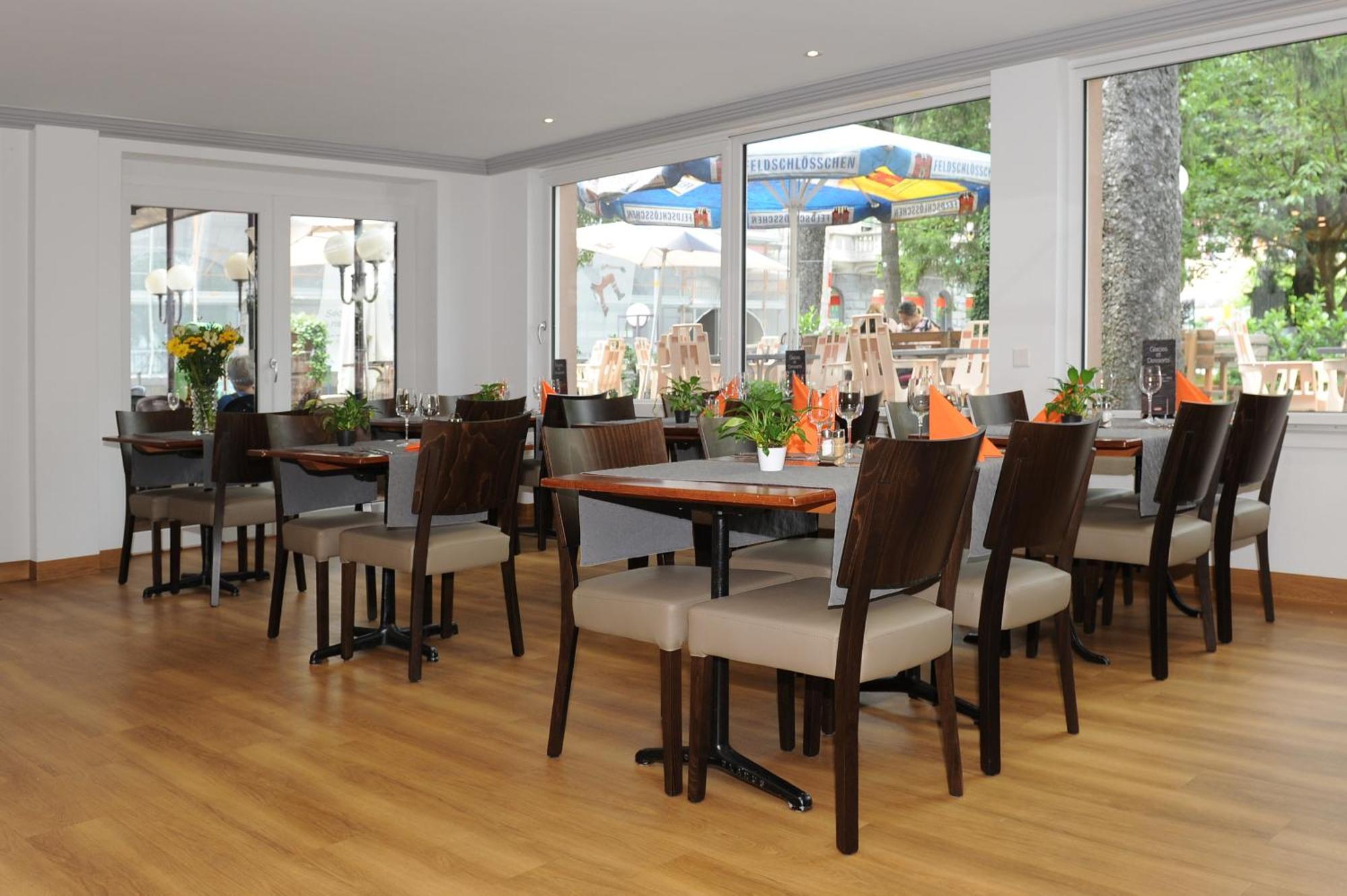 La Dent-Du-Midi Hotel & Restaurant Saint-Maurice Eksteriør bilde