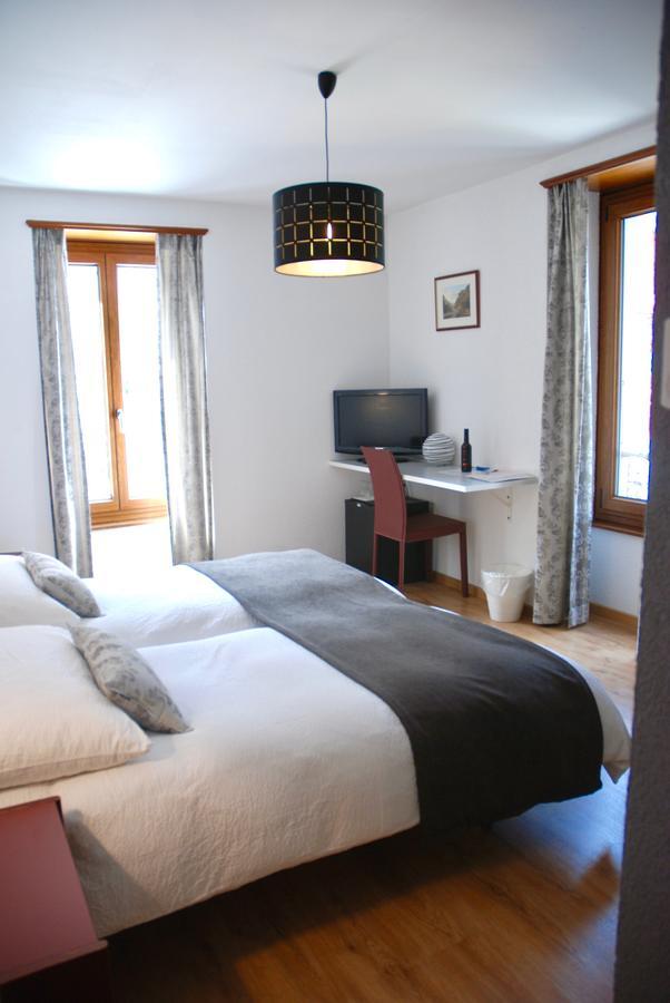 La Dent-Du-Midi Hotel & Restaurant Saint-Maurice Eksteriør bilde