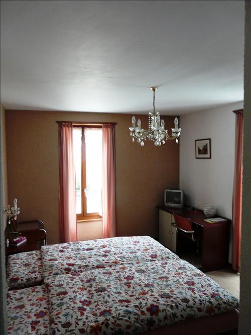 La Dent-Du-Midi Hotel & Restaurant Saint-Maurice Rom bilde